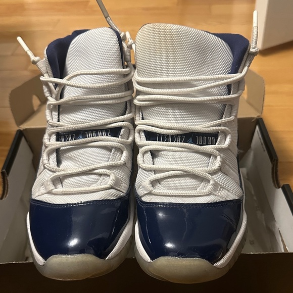 Jordan Retro 11 - Picture 2 of 3